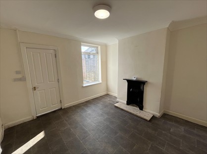 3 Bed Terraced House, Main Street, NG20