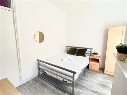 Room in a Shared Flat, Abbotsford Avenue, N15