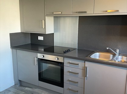 3 Bed Terraced House, Droverhall Avenue, KY4