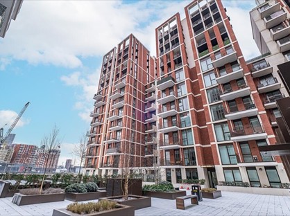 2 Bed Flat, Sleaford Street, SW8