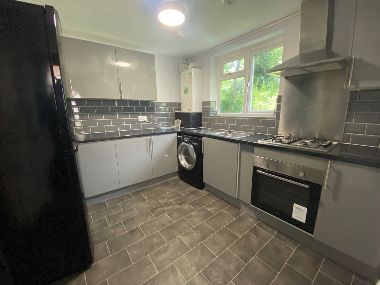 Additional image 8 of Room in a Shared House, Blenheim Road, RG1, N1 7GU