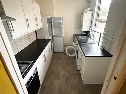 2 Bed Terraced House, East Avenue, OX4