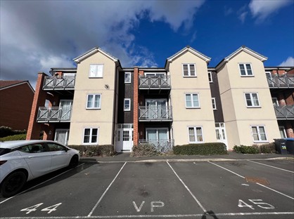 1 Bed Flat, Maddren Way, TS5