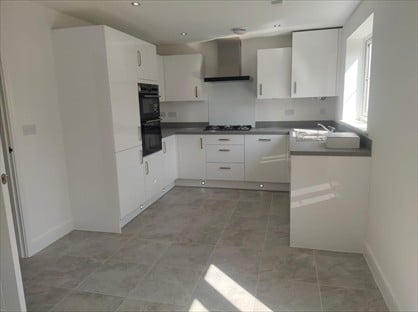 4 Bed Semi-Detached House, Hope Grants, GU11
