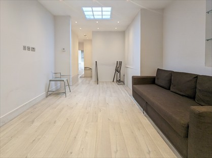 2 Bed Flat, Tooting High Street, SW17