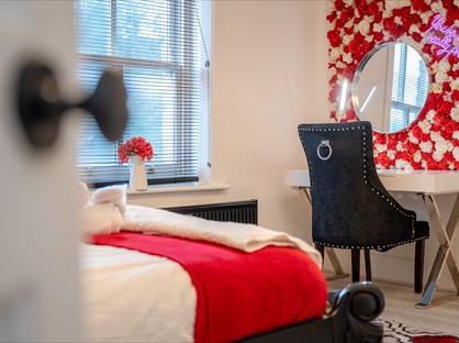 2 Bed Terraced House, Manchester Road, BB9