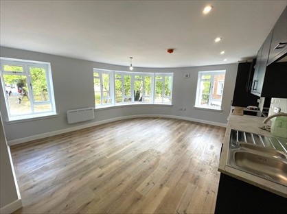 2 Bed Flat, Westgate, WF1