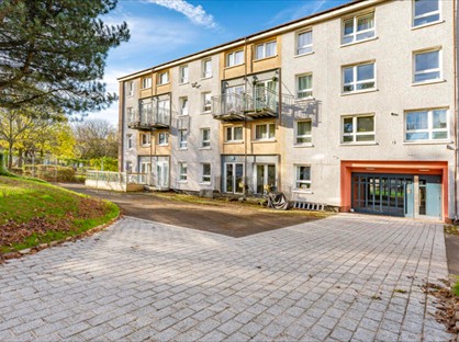 2 Bed Maisonette, Hallside Place, G5