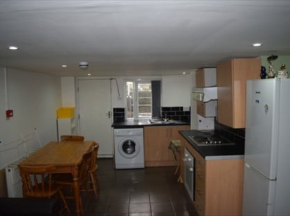 2 Bed Flat, Back Estcourt Avenue, LS6