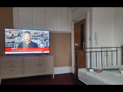 Studio Flat, Bond Str, WF17