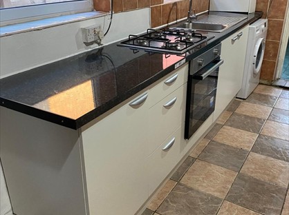 4 Bed Terraced House, Dallow Road, LU1
