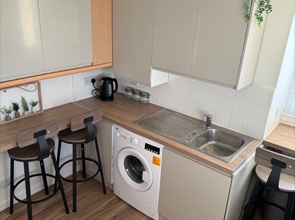 3 Bed Flat, High Street, EH32