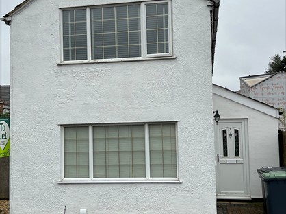 3 Bed Detached House, New Street, SG17