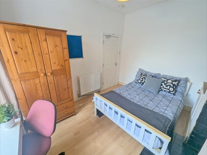 Room in a Shared House, Leslie Road, B16