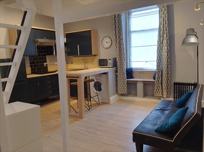 Studio Flat, Drum Street, EH17