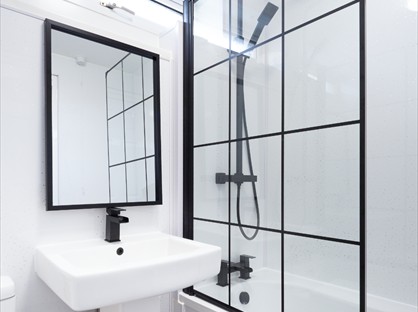 1 Bed Flat, Kirktonholm Place, KA1