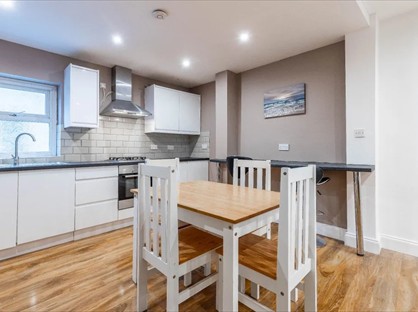 2 Bed Flat, Goodrich Road, SE22