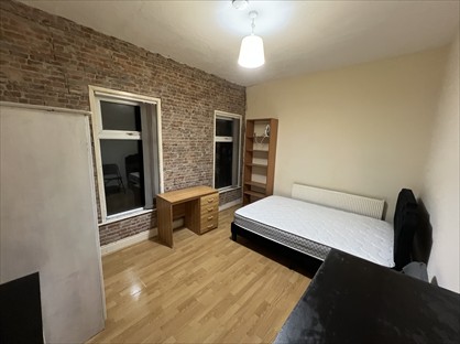 Room in a Shared House, Kathleen Grove, M14