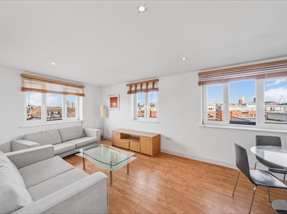 1 Bed Flat, Queensgate House, E3