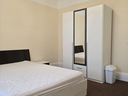 Room in a Shared Flat, Preston Road, HA3