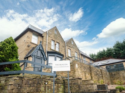 1 Bed Flat, Stile Common Road, HD4