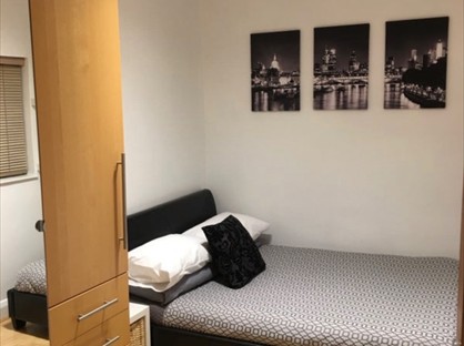 Room in a Shared House, Western Road, SS7