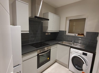 1 Bed Flat, Henry Court, S65