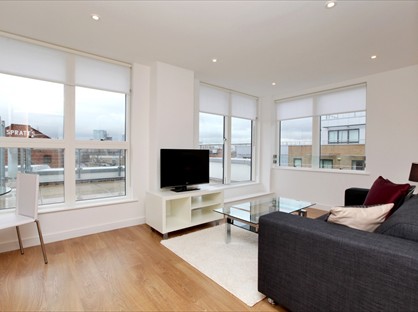 2 Bed Flat, Aegean Court, E3