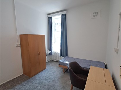 Room in a Shared House, Devonshire Street, W1G