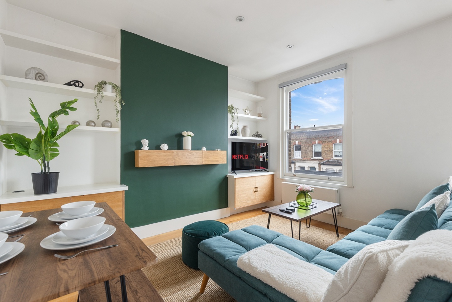 2 Bed Flat, Portnall Road, W9 photo 3