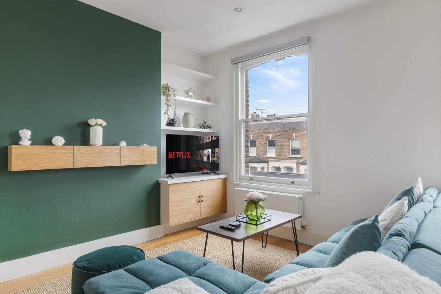2 Bed Flat, Portnall Road, W9 photo 4