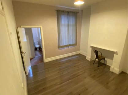 1 Bed Flat, Stockport Road, M19