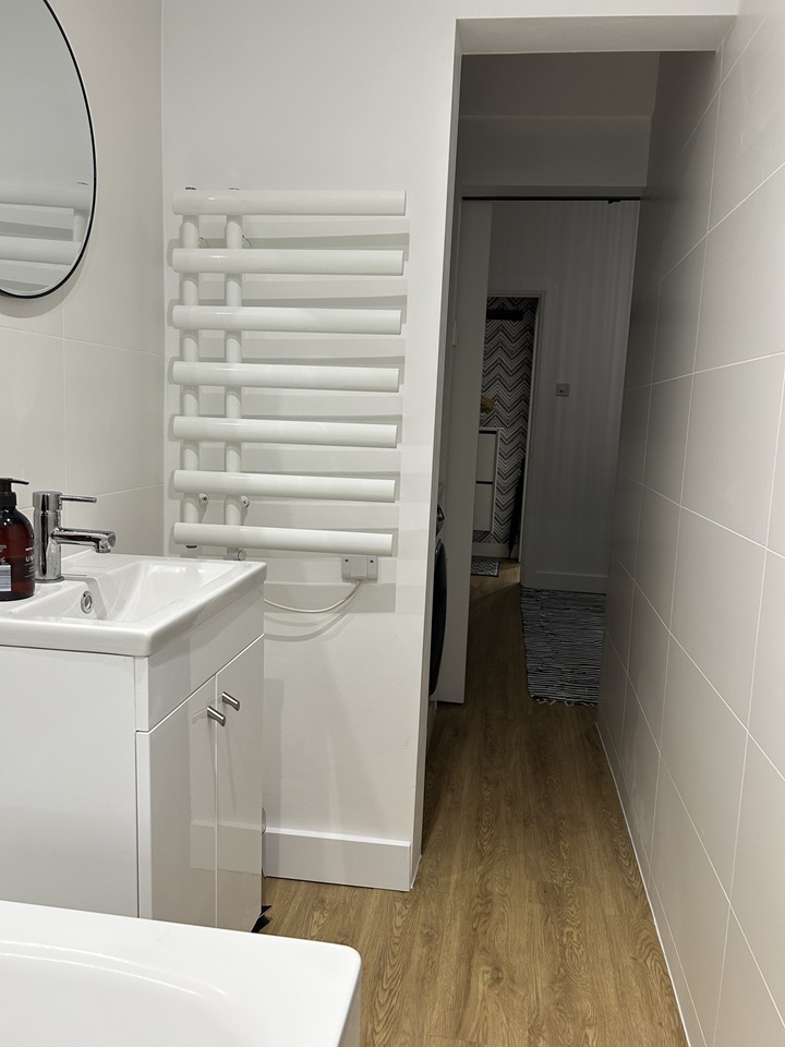 Bournemouth - 1 Bed Flat, Hawkwood Road, BH5 - To Rent Now for £975.00 p/m