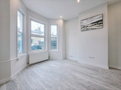 2 Bed Flat, Wellfield Road, SW16