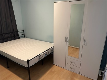 Room in a Shared House, Hitchin Close, RM3