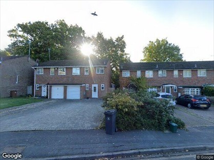 3 Bed Semi-Detached House, Denton Way, GU16
