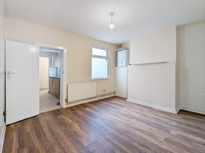 2 Bed Terraced House, Seaford Road, N15