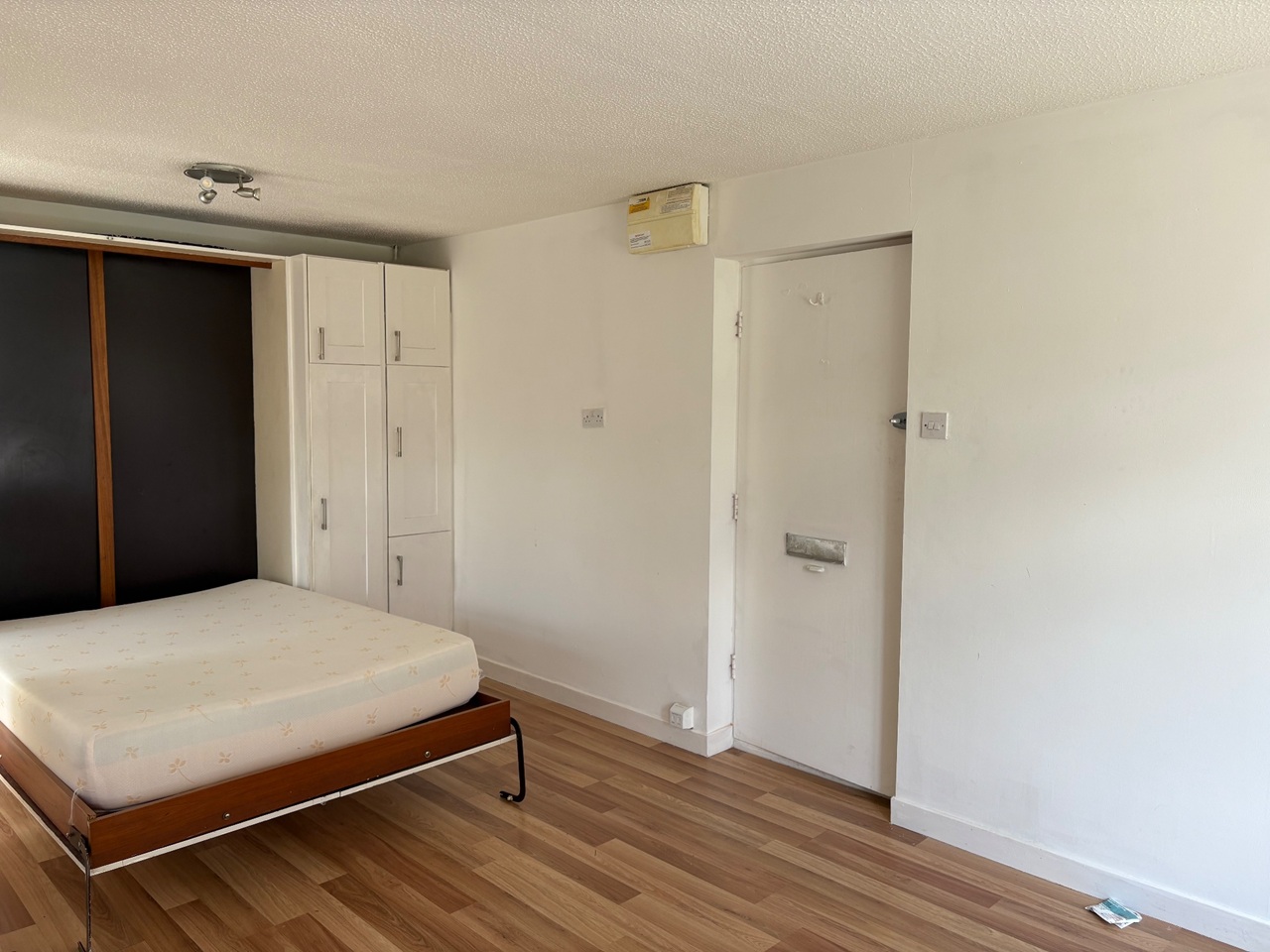 Additional image 7 of Studio Flat, Danebridge Crescent, DE21, N1 7GU