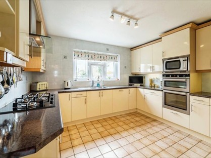 Room in a Shared House, Harewood Avenue, SS4