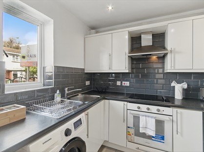2 Bed Flat, Manchester Court, E16