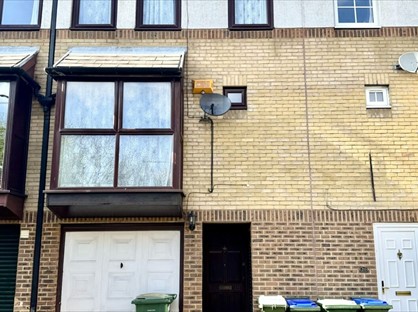 4 Bed Flat, Watersmeet Way, SE28