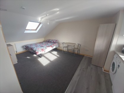 Studio Flat, Bowes Road, N13