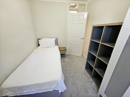 Room in a Shared House, Rodbourne Road, B17