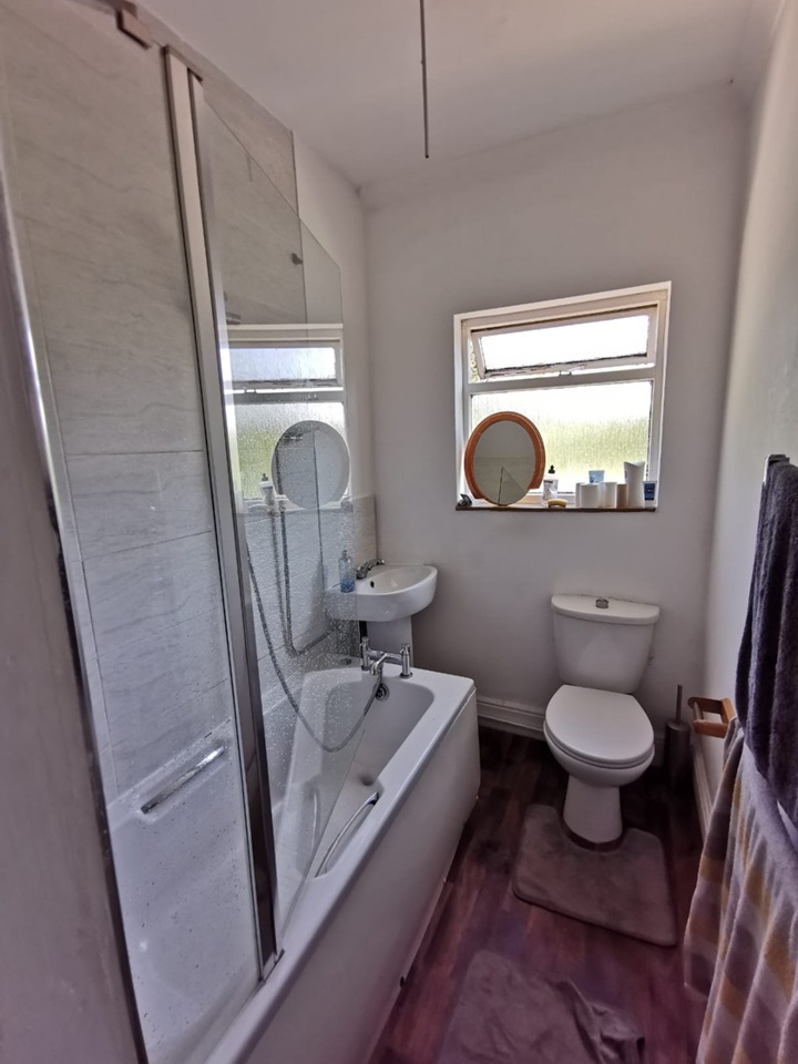 Additional image 6 of Room in a Shared House, City Road, S2, N1 7GU