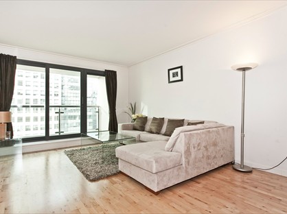 2 Bed Flat, South Quay Square, E14