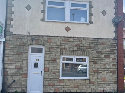 3 Bed Semi-Detached House, Bag Lane, M46