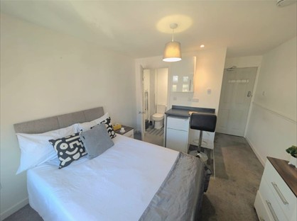 Room in a Shared House, Rosedale Avenue, B66