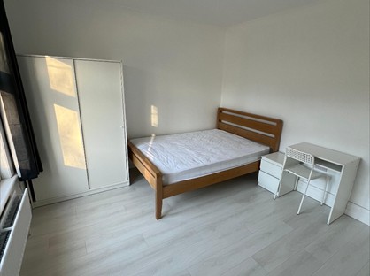 Room in a Shared House, Boundary Road, GU21