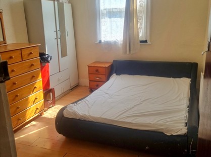 Room in a Shared House, Prince Road, SE25