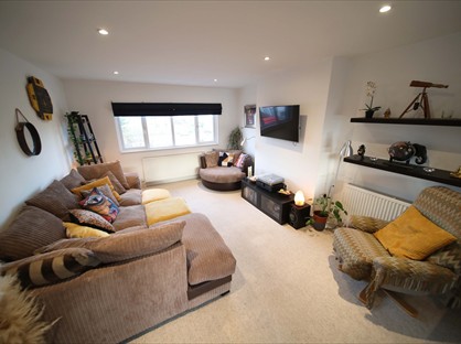 2 Bed Maisonette, Oxford Road, LL30